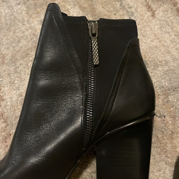 Donald J Pliner Vaughn Black Ankle Boots - Picture 5 of 12